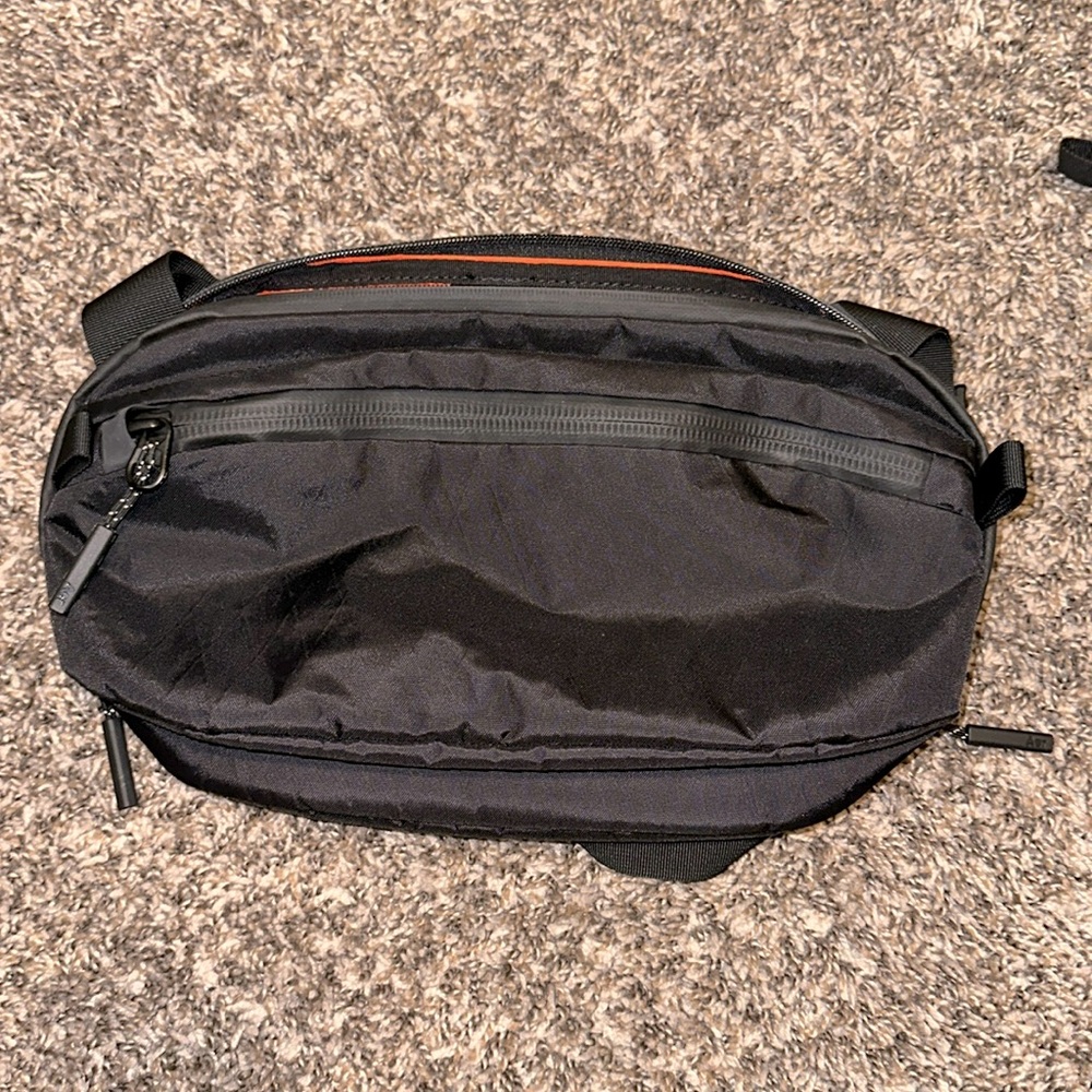 AER Day Sling Max XPAC